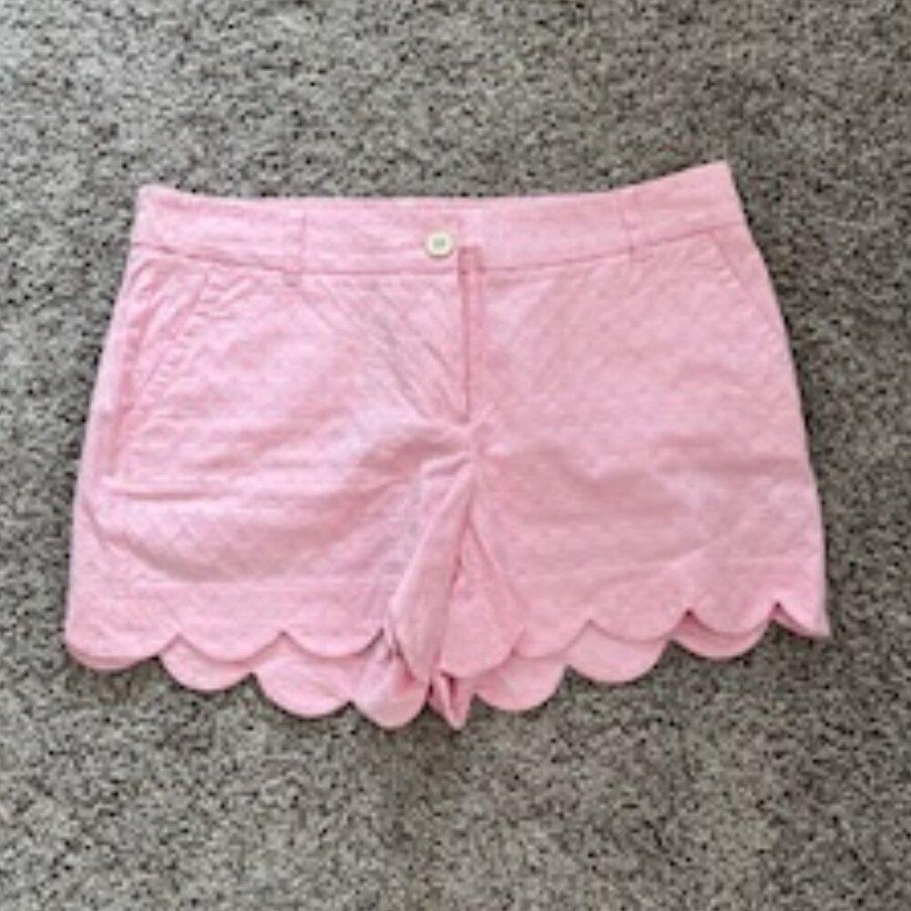 Crown & Ivy Pink Scallop Shelby shorts, NWOT, size 8